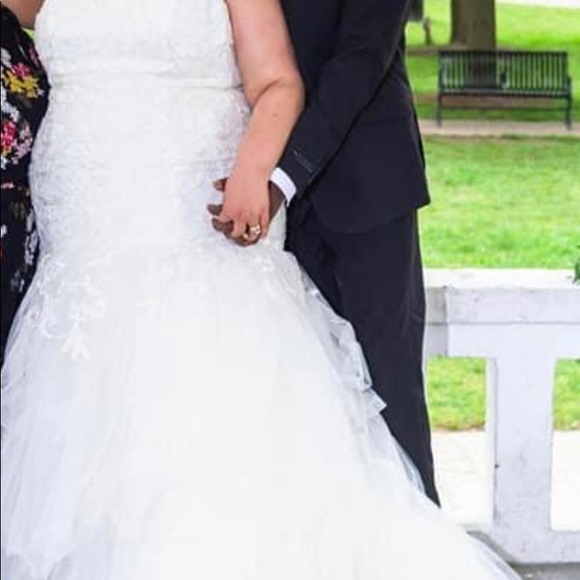 Plus size wedding dress - Picture 3 of 3